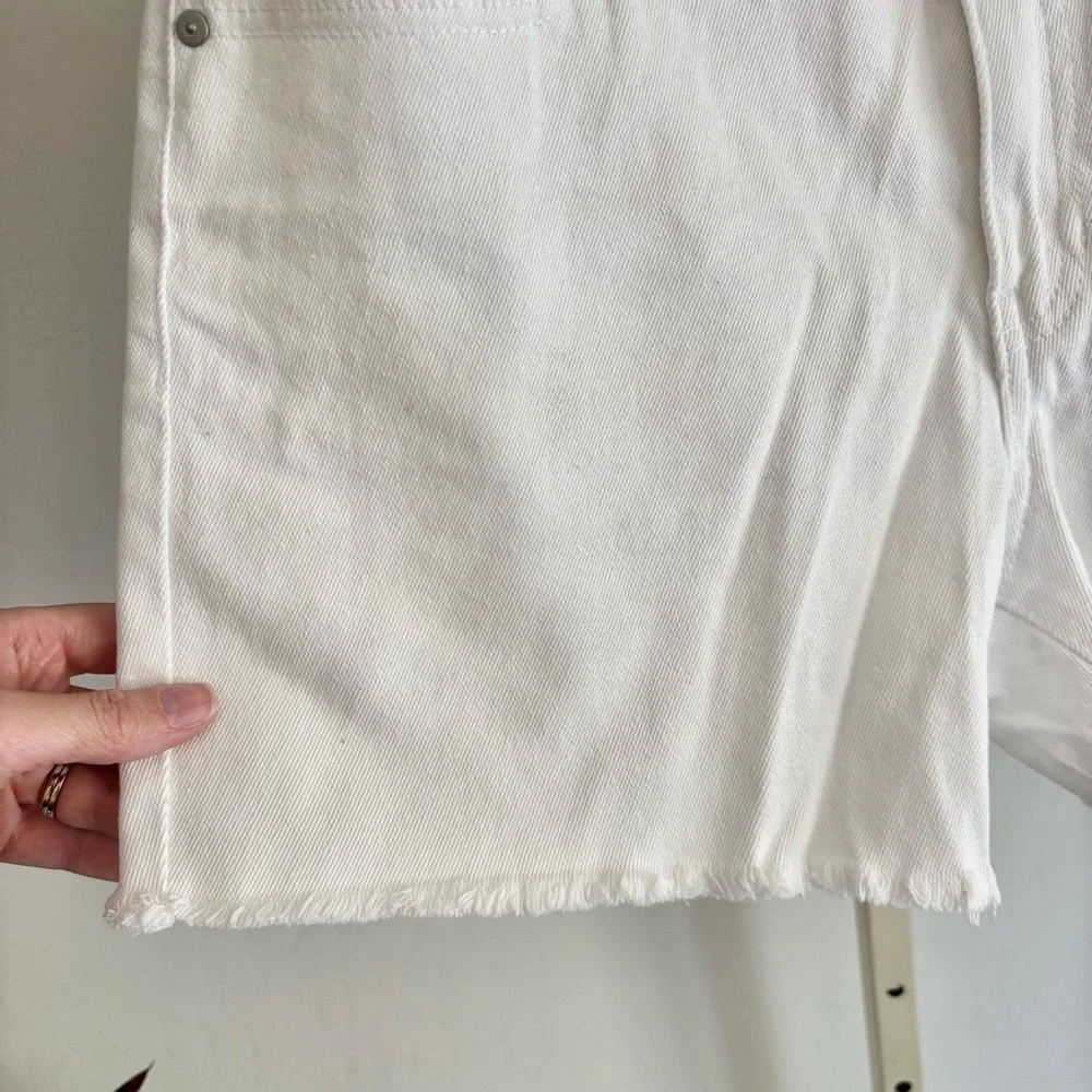 Soundstyle Raw Hem White Denim Shorts, Casual Nautical, Size 12